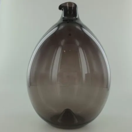 Koristepullo Iittala, signeeraus Timo Sarpaneva -57, Lintupullo, lila, korkeus 160mm