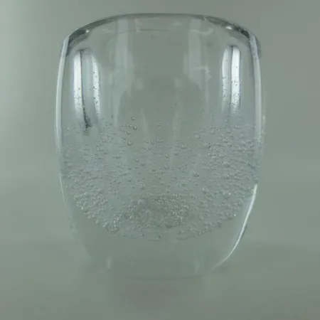 Designlasi Iittala, Sooda kupla, signeeraus Kaj Franck, korkeus 80mm, lohkeama yläreunassa,
