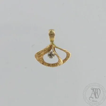 Kiviriipus, korkeus 10mm, 585br, paino 0,3g Paino: 0,3 g