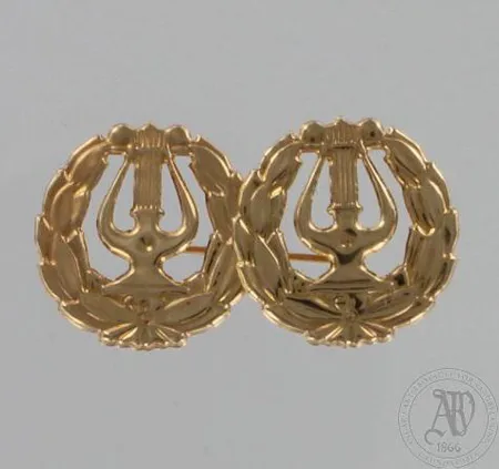 Lyyra, leveys 30mm, 585, paino 0,7g Paino: 0,7 g