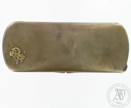 Silmälasikotelo, kaiverrettu, A. Tillander Oy Ab, vuodelta 1932, 813br, paino 88,1g Paino: 88,1 g