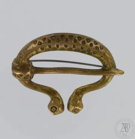 Rintakoru Kalevala Koru, leveys 41mm, pronssia
