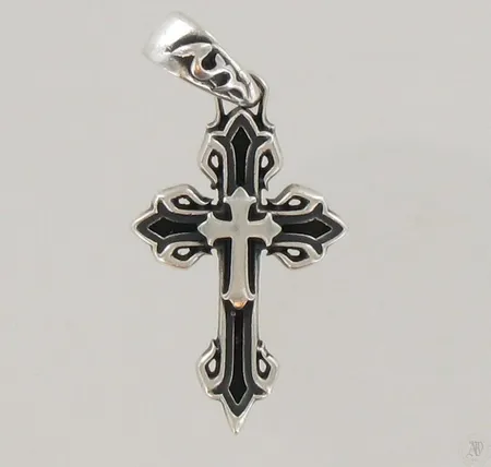 Ristiriipus, korkeus 28mm, 925, paino 4,2g Paino: 4,2 g