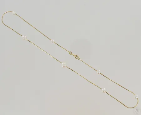 Helmikaulakoru, pituus 42,5cm, 585br, paino 4,9g Paino: 4,9 g