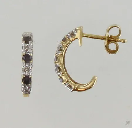 Timanttikorvakorut kivillä 8xn.0.005ct, korkeus 15mm, 585br, paino 1,9g Paino: 1,9 g