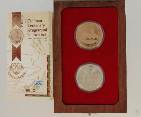 Rahasarja Cullinan Centenary Krugerrand Launch Set, 052/500, kultaraha Krugerrand, 916, paino 33,9g, mitali timantilla 1xn.0.05ct, 925, paino 15,0gr, Etelä-Afrikka, vuodelta 2003, laatikko ja todistukset