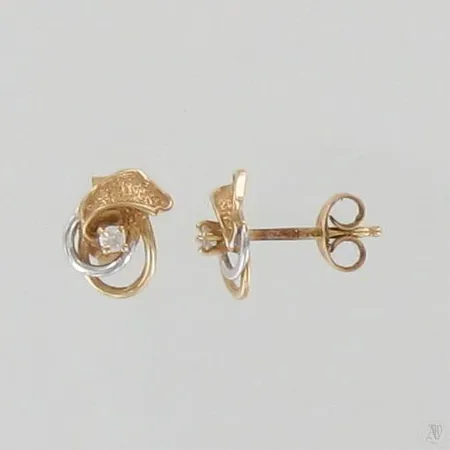 Kivikorvakorut, korkeus 9mm, 585br kelta- ja valkokulta, paino 0,9g Paino: 0,9 g