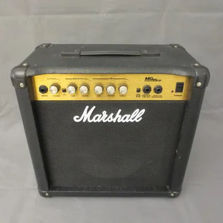 Kitaracombo Marshall MG 15 CD, särö- ja clean-kanavat, eq. Nouto ainoastaan myymälästä.