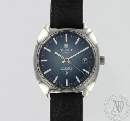 Miesten teräsrannekello Tissot Seastar päivyrillä, nahkaranneke, automatic, taulun Ø 37mm,