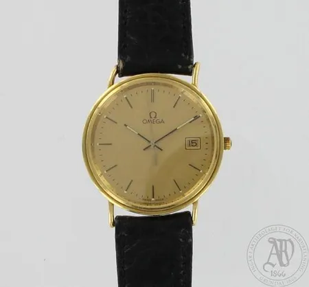 Kultarannekello Omega, kaiverrettu, taulun Ø 32mm, ranneke viallinen ja käytön jälkiä, 750br, paino 24,0g, patteri puuttuu Paino: 24   g