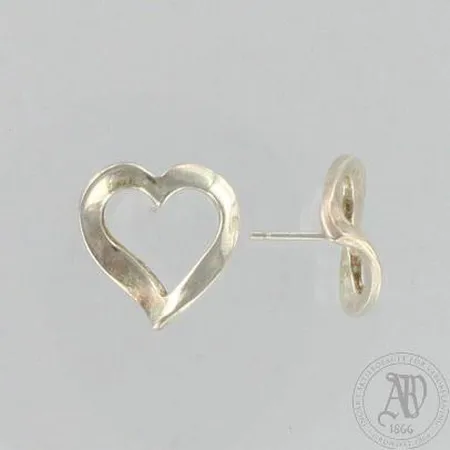 Sydänkorvakorut, taustat puuttuvat, korkeus 17mm, 925, paino 3,8g Paino: 3,8 g