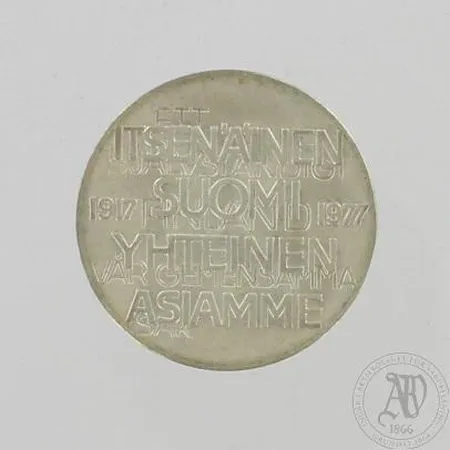 Juhlaraha, Itsenäinen Suomi 1977, nimellisarvo 10mk, 900, paino 21,7g Paino: 21,7 g