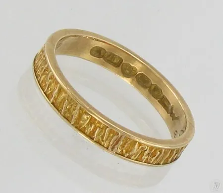 Kuvioitu sormus, design Björn Weckström, kaiverrettu, koko 17, 750, paino 3,0g Paino: 3   g