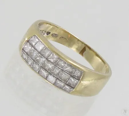 Timanttisormus 21xn.0.05ct (Princess), koko 17¼, 750, paino 4,8g Paino: 4,8 g