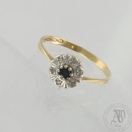 Sinisafiirisormus timanteilla 6xn.0.01ct, koko 16½, 585br, paino 1,1g Paino: 1,1 g