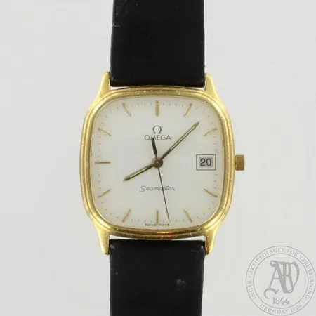 Kultarannekello, Omega Seamaster, koko 29x29mm, quartz, 750br, paino 30,2g Paino: 30,2 g