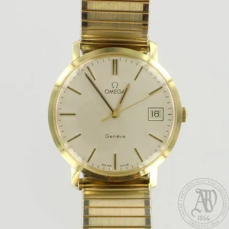 Kultarannekello, Omega Geneve, kaiverrettu, Ø 34mm, 17 jewels, 585br, paino 58,5g, metalliranneke Paino: 58,5 g