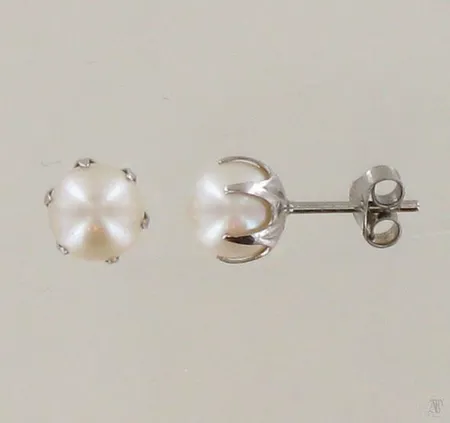 Helmikorvakorut, Ø 6mm, 585br, paino 1,1g Paino: 1,1 g