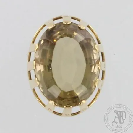 Kiviriipus Kalevala Koru, nimileima Toivo Toukonen, vuodelta 1957, korkeus 30mm, 750br, paino 11,3g Paino: 11,3 g