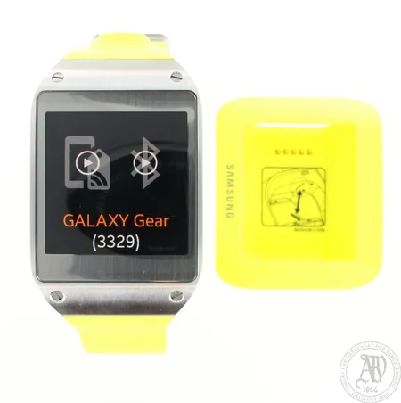 Samsung Galaxy Gear älykello, limen vihreä, lataus suojakotelo, 1.9 megapikselin BSI-kenno, taulun mitat 37mmx42mm, hihnan pituus 190mm