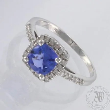 Kivisormus timanteilla 31xn.0.005ct, koko 16½, 585br valkokulta, paino 2,4g Paino: 2,4 g