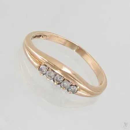 Timanttisormus 5xn.0.02ct, käytön jälkiä, koko 18, 585, paino 2,0g Paino: 2   g