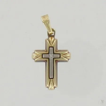 Kiviristiriipus, korkeus 38mm, 585br kelta- ja valkokulta, paino 11,9g Paino: 11,9 g