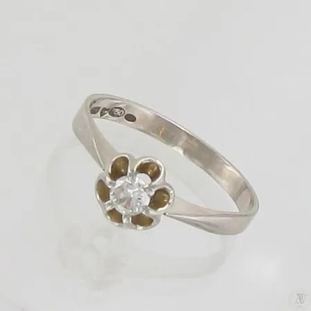 Timanttisormus 1xn.0.16ct, koko 17¼, 750, paino 2,3g Paino: 2,3 g