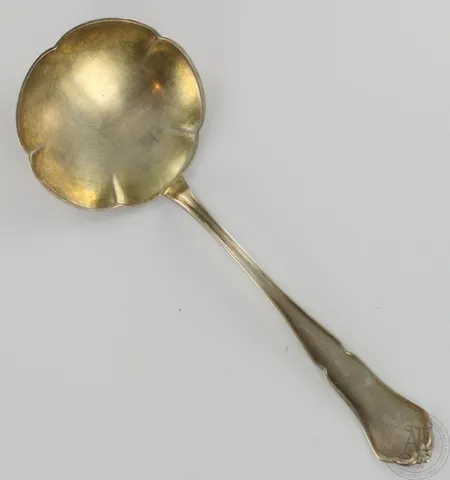 Tarjoilulusikka, Chippendale, pituus 170mm, 813, paino 34,0g Paino: 34   g