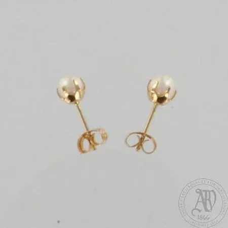 Helmikorvanapit, Ø 4,5mm, 585br, paino 0,7g Paino: 0,7 g