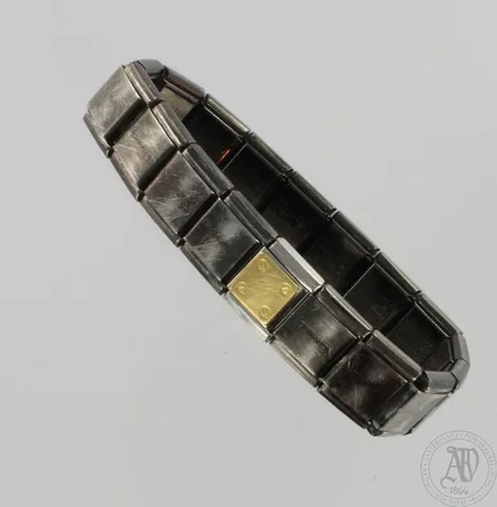 Rannekoru Nomination, käytön jälkiä, pituus 160mm, metallia