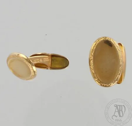Kalvosinnapit, koko 14x21mm, 585br, paino 6,2g Paino: 6,2 g