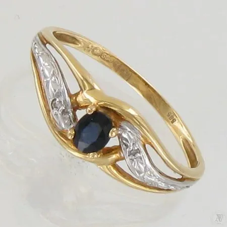 Sinisafiirisormus timanteilla 2xn.0.005ct, koko 18, 585br kelta- ja valkokulta, paino 1,8g Paino: 1,8 g
