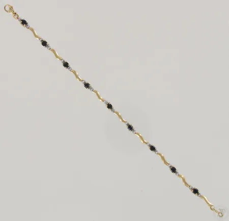 Sinisafiirirannekoru timanteilla 2xn.0.005ct, pituus 18cm, 585br, paino 5,7g Paino: 5,7 g