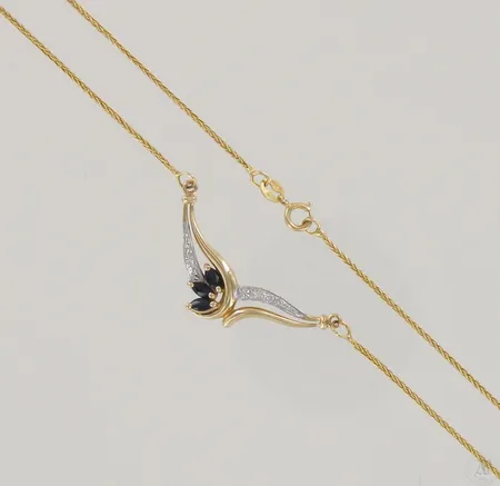 Sinisafiirikaulakoru timanteilla 2xn.0.005ct, pituus 43cm, 585br, paino 3,4g Paino: 3,4 g