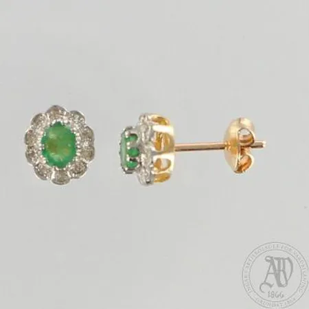 Kivikorvakorut timanteilla 20xn0.005ct, korkeus 9mm, 585br, paino 1,8g Paino: 1,8 g