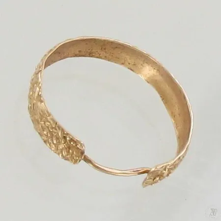 Korvarengas, Ø 18mm, 585, paino 0,8g Paino: 0,8 g