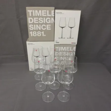 Kahdeksan viinilasia Iittala, Essence, kaksi 33cl, kaksi 41cl, kaksi 45cl ja kaksi 65cl lasia, kuin uusia, alkuperäispakkauksissa. Nouto ainoastaan myymälästä.
