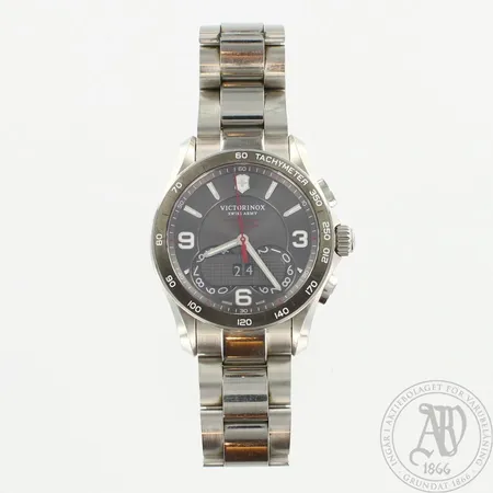 Teräsrannekello Victorinox Swiss Army Chrono Classic 1/100th, quartz, taulun Ø 40mm, hihnan pituus 200mm, paristo loppunut
