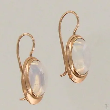Vuorikidekorvakorut, korkeus 24mm, 585br, paino 2,8g Paino: 2,8 g