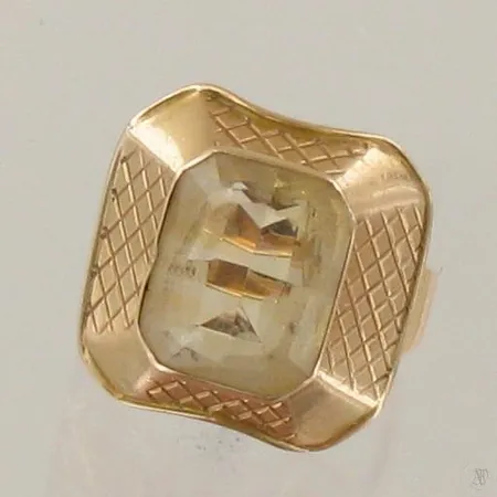 Kivisormus, koko 17, kiven istutus löystynyt, 585br, paino 5,9g Paino: 5,9 g
