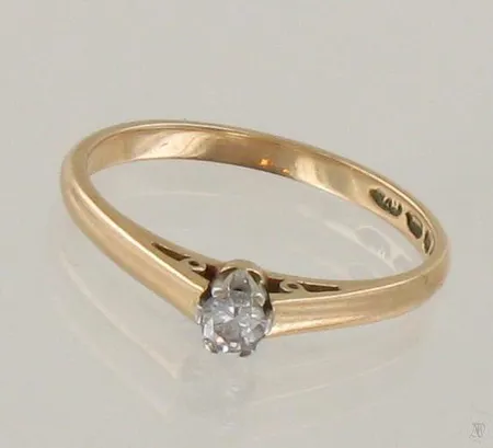 Timanttisormus 1xn.0.10ct, koko 16½, 750, paino 1,9g Paino: 1,9 g