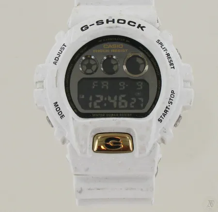Rannekello G-Shock Protection quartz, Ø 46mm, käytön jälkiä.