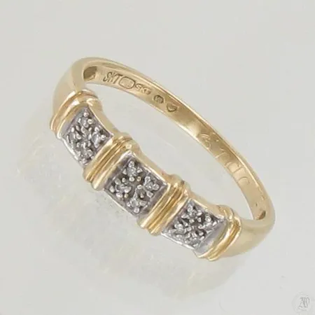 Timanttisormus 12xn.0.005ct, kaiverrettu, koko 18½, 585, paino 2,2g Paino: 2,2 g