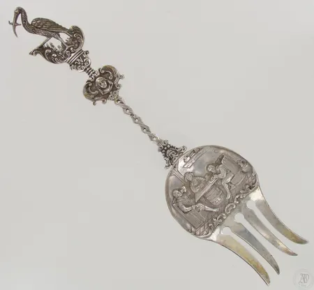 Tarjoiluhaarukka, 240mm, Alankomaat 1814-1953, 833, paino 86,0g Paino: 86   g