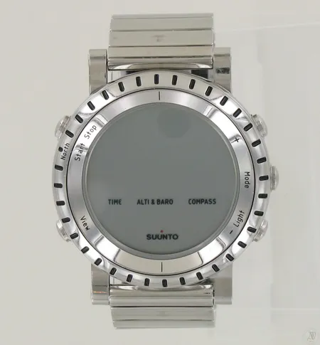 Suunto Core Steel Steel ABC-rannetietokone, paristo loppunut, taulun Ø 49mm, rannekkeen pituus 175mm, pieniä naarmuja rannekkeessa