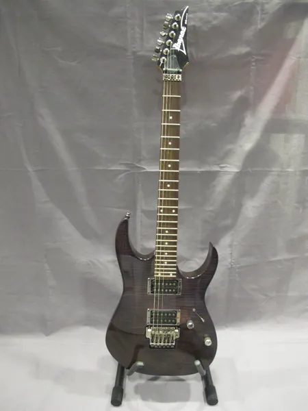 Sähkökitara Ibanez, RG series, 320FA, kaksi kieltä puuttuu, pehmeä kantolaukku. Nouto ainoastaan myymälästä.