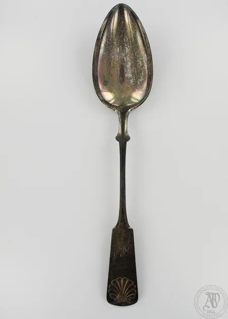 Tarjoilulusikka, Musla, kaiverrettu, pituus 270mm, 813, paino 85,4g Paino: 85,4 g