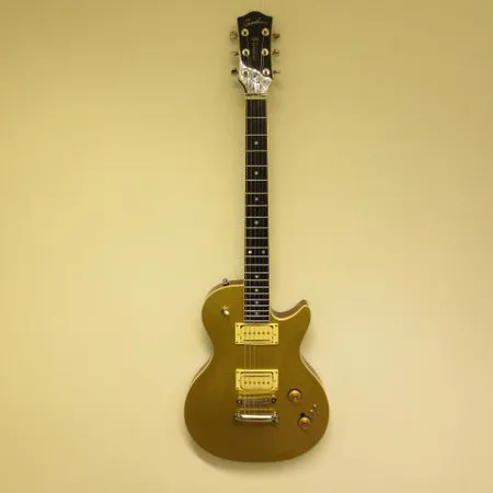 Sähkökitara Godin Summit Classic Convertible, seetrirunko, mahonkikaula, Richlite-otelauta, sarjanumero 15052136, made in Canada, Seymour Duncan P Rails- mikrofonit (Humbucker/Single/P90-asetukset), todistukset, pehmeä Godin-laukku. Ainoastaan nouto myymälästä