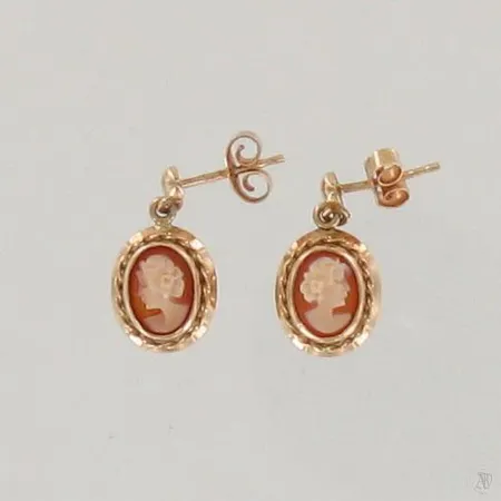 Camee-korvakorut, korkeus 19mm, 585br, paino 2,4g Paino: 2,4 g